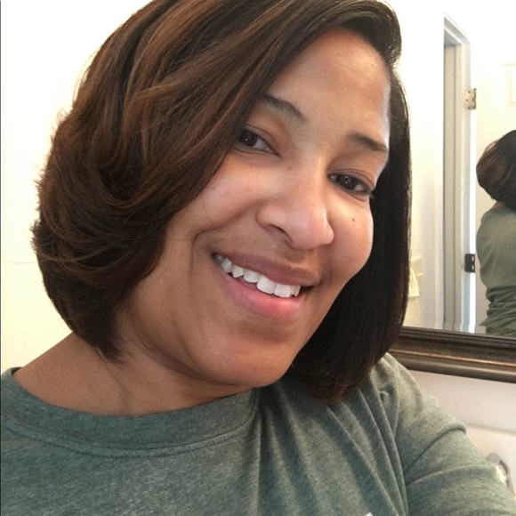 Meet your Posher, Jennifer - Picture 1 of 1